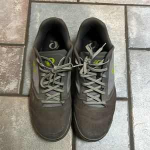 PEARL IZUMI Flat Peddle Shoes